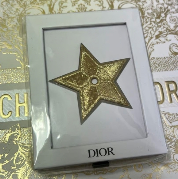 Dior Metallic Gold Embroidered Star Broach Pin NIB - Picture 5 of 5
